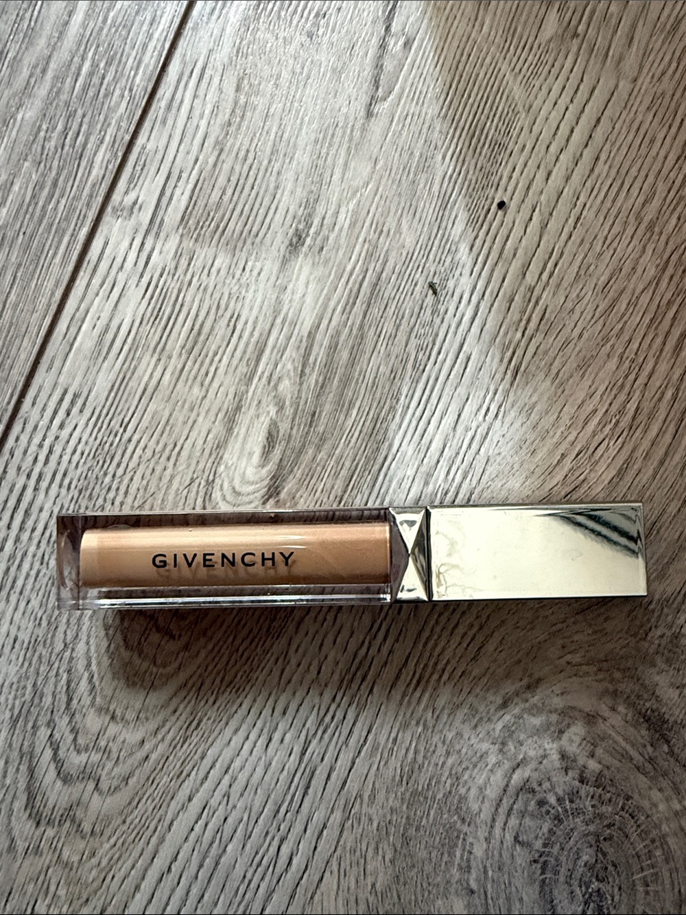 Givenchy concealer “16” in Nude Beige